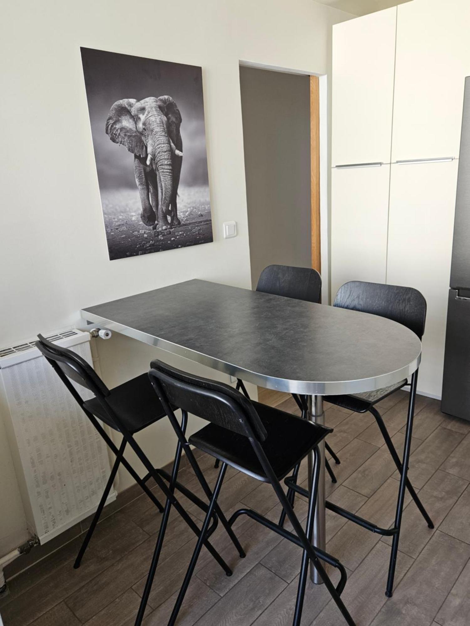 Chambre En Colocation Fille, Proche Mer, Climatisation Tulon Zewnętrze zdjęcie