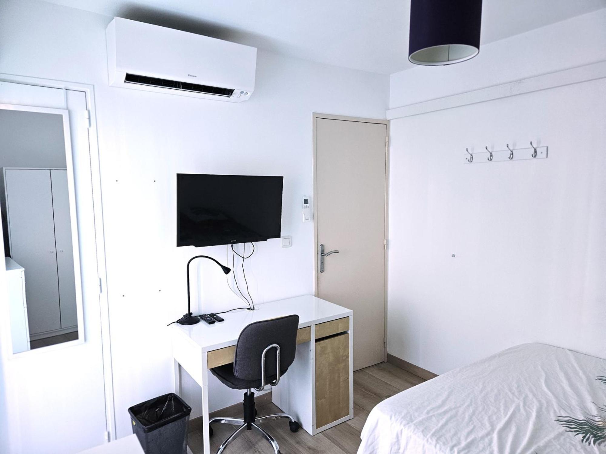Chambre En Colocation Fille, Proche Mer, Climatisation Tulon Zewnętrze zdjęcie